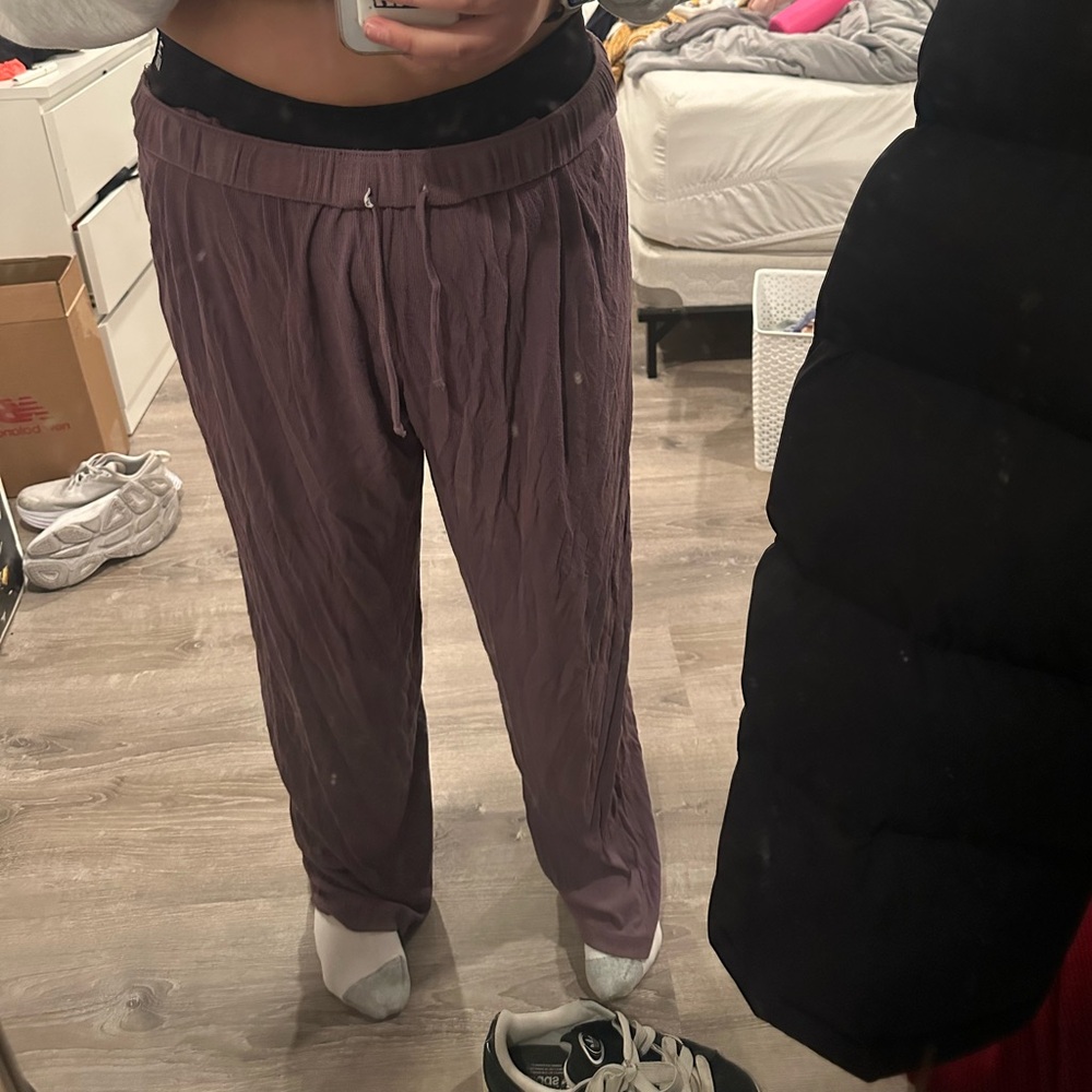Skims purple pajama pants with drawstring. Size 3XL.